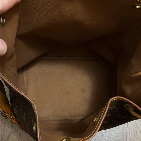 Louis Vuitton Monogram Canvas Shoulder Bag - Picture 3 of 14